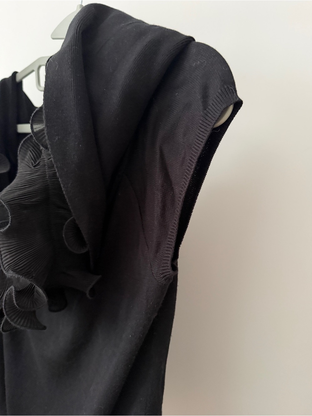Anne Fontaine Black Ruffled Off-Shoulder Tunic - Picture 6 of 7